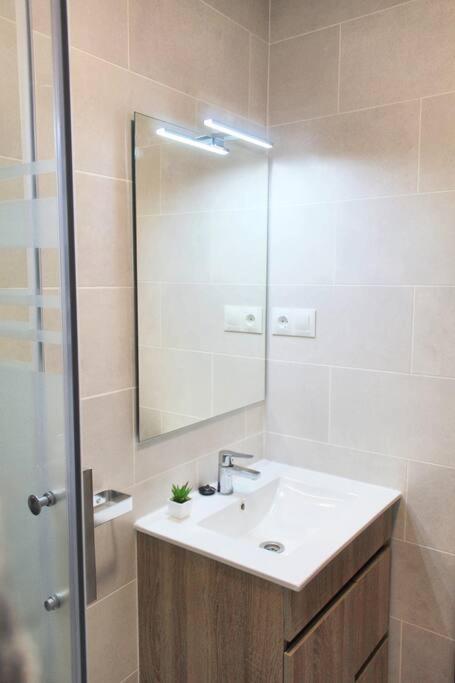Linares 10 Apartment Santander Bagian luar foto